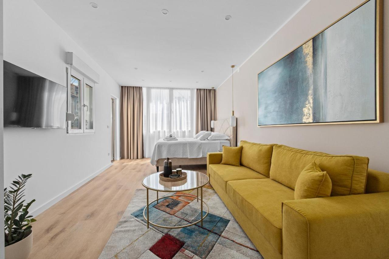 Giardini M Studio Apartments Pula Exterior photo